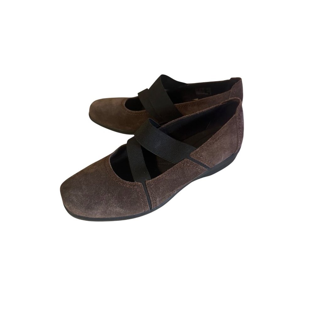 Clarks soft cushion brown square toe flat leather comfort shoes size 8.5 W